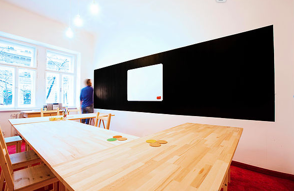 <p>FIRST FLOOR ROOM 2</p>